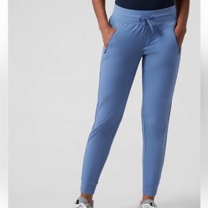 ATHLETA Trekkie North Jogger. Size 4. Cottage blue. Fitted, Mid-rise. 27”